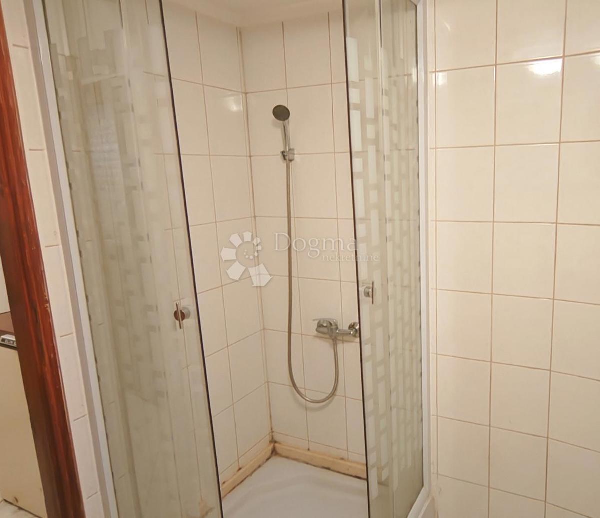 Hiša Novi Vinodolski, 240m2