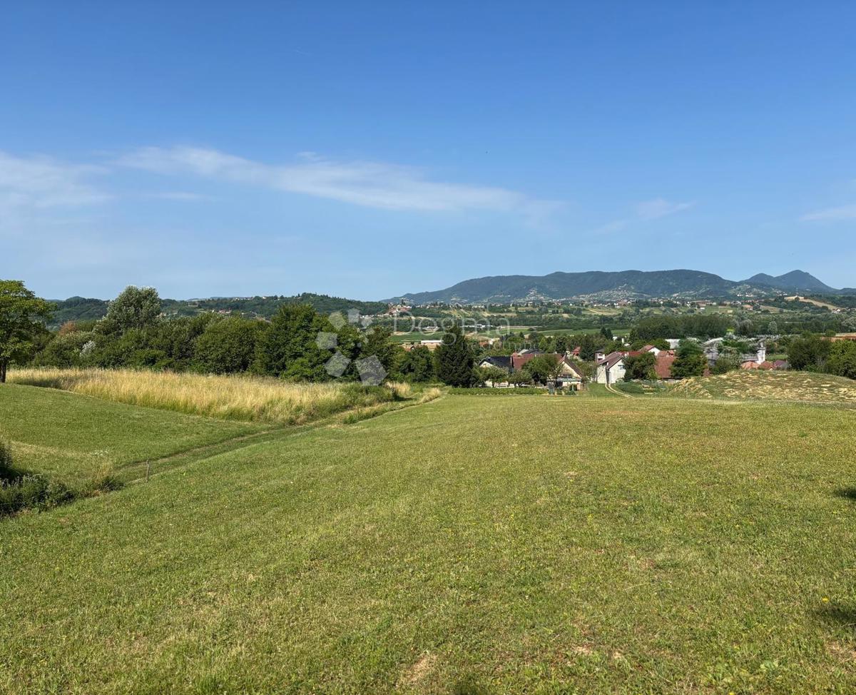 Zazidljivo zemljišče Ljubešćica, 1.737m2