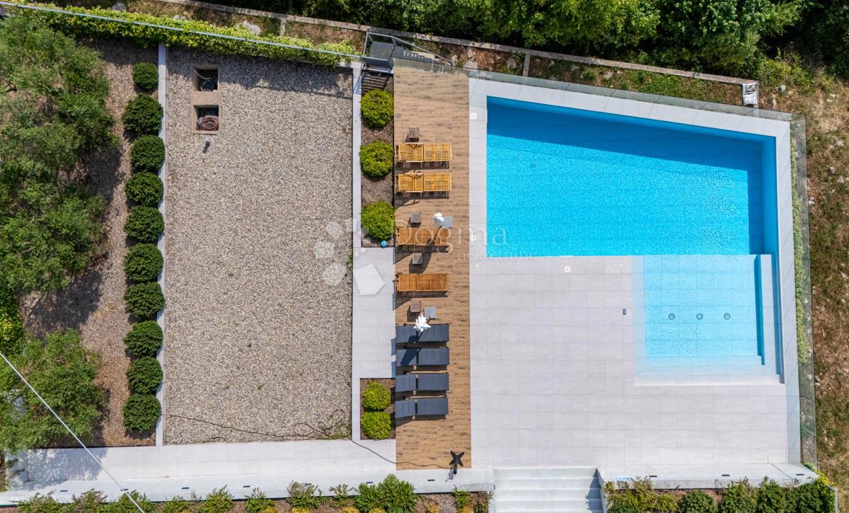Hiša Bregi, Matulji, 250m2
