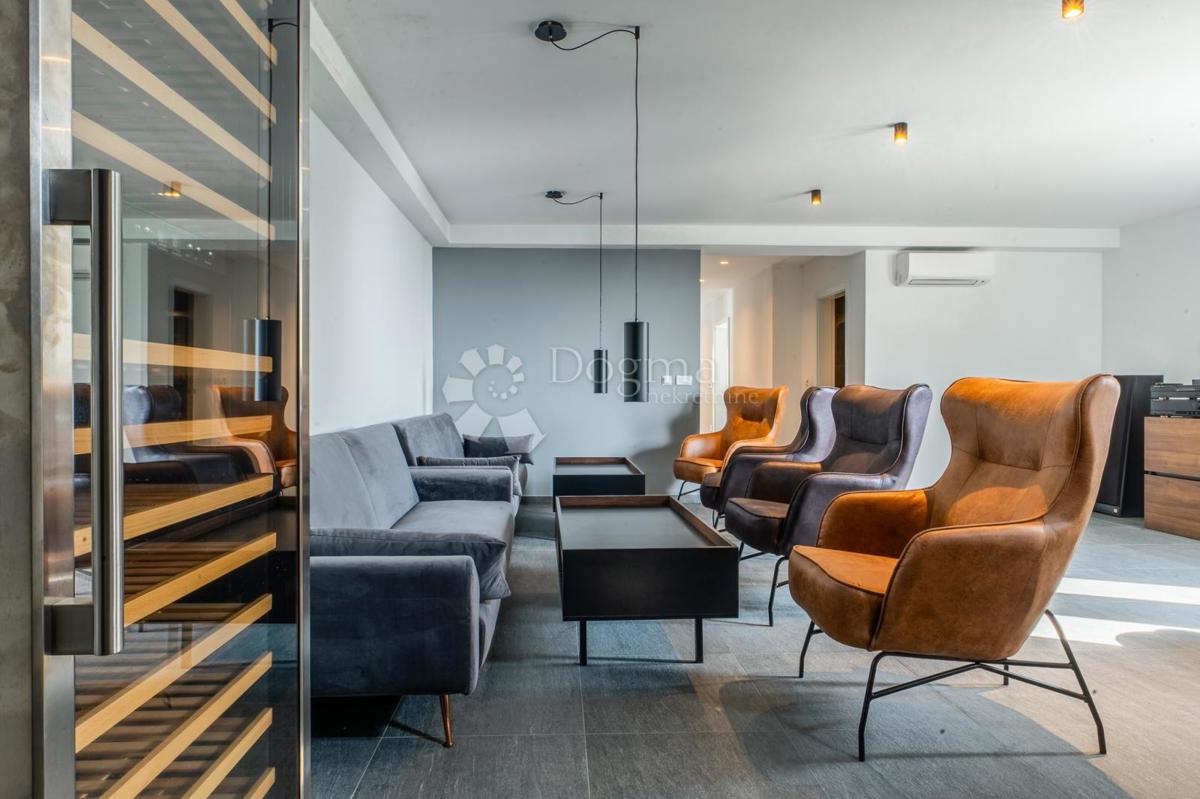 Hiša Bregi, Matulji, 250m2