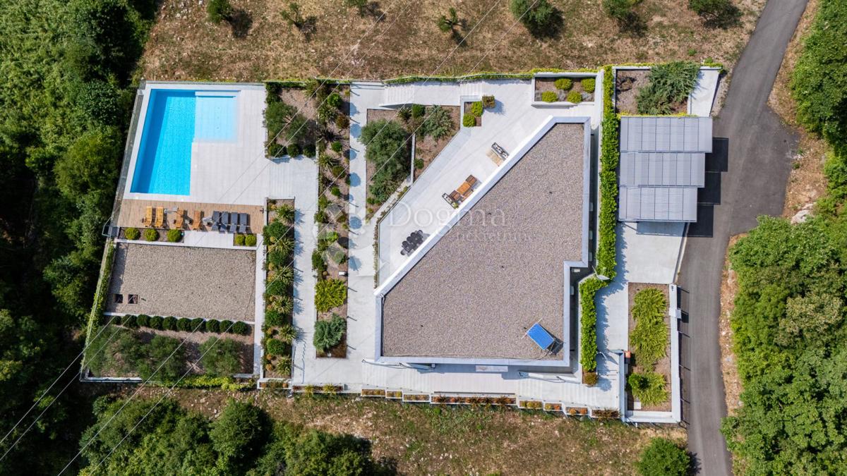 Hiša Bregi, Matulji, 250m2