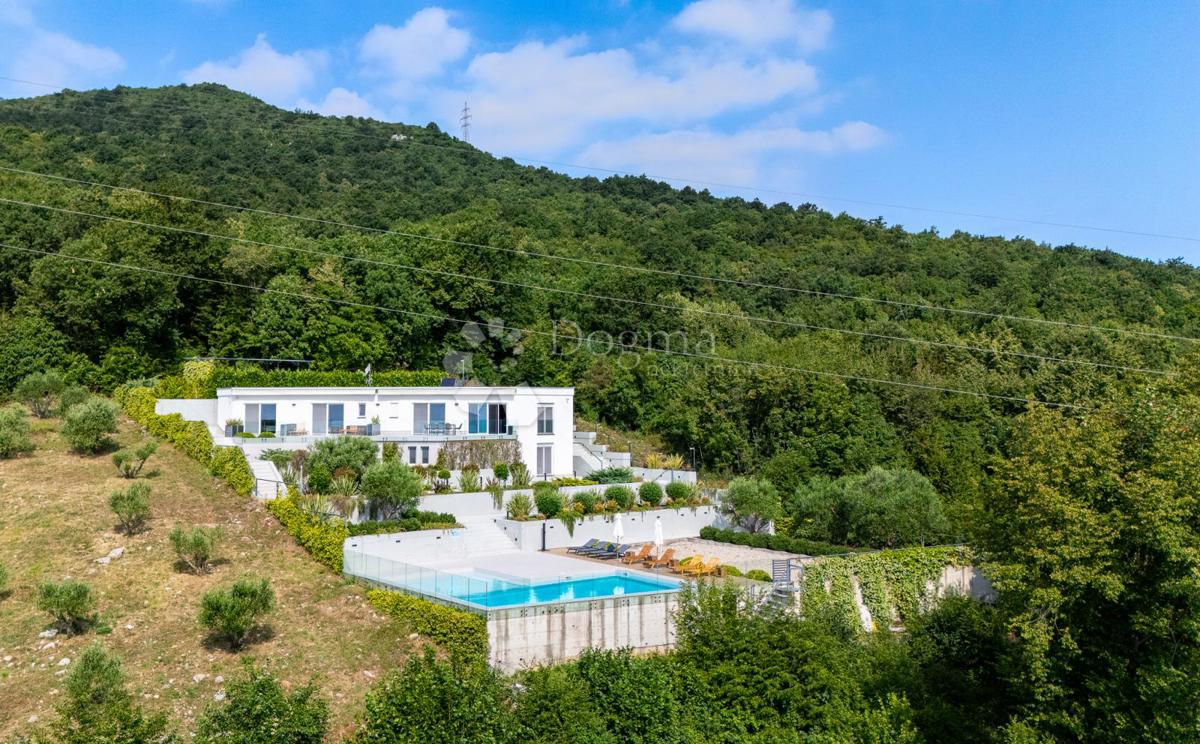 Hiša Bregi, Matulji, 250m2