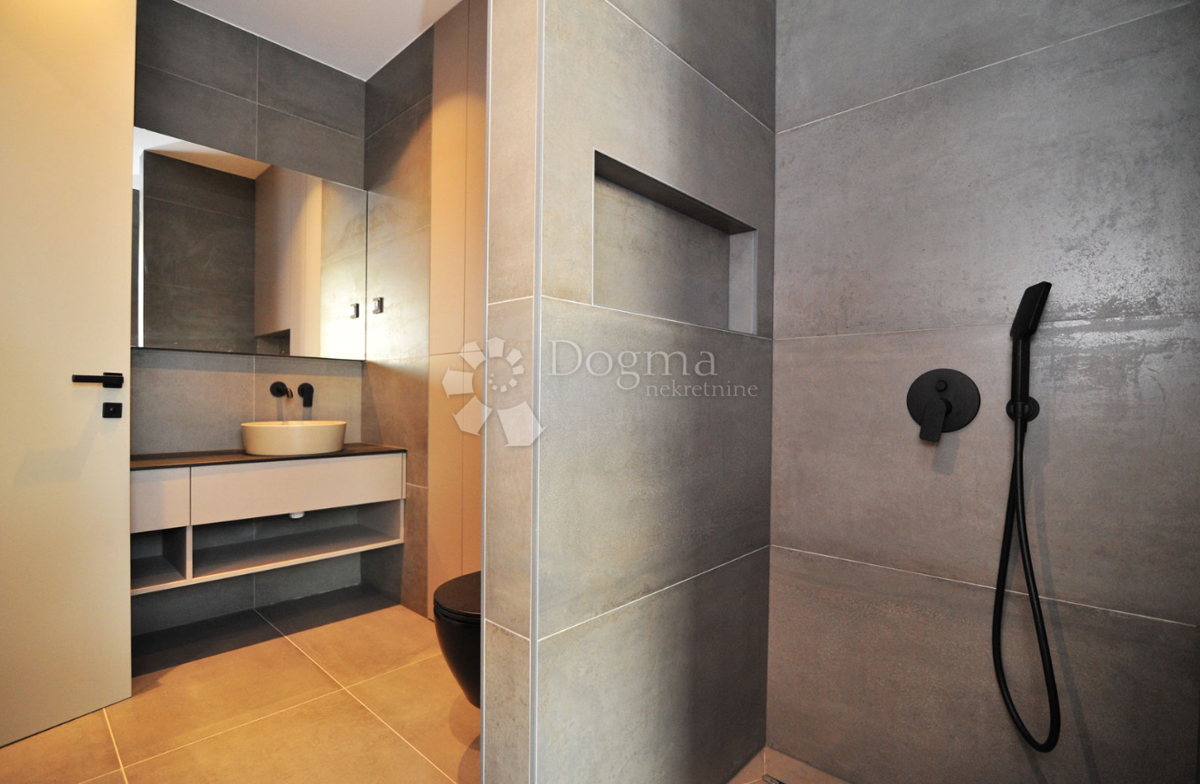 Hiša Privlaka, 230m2