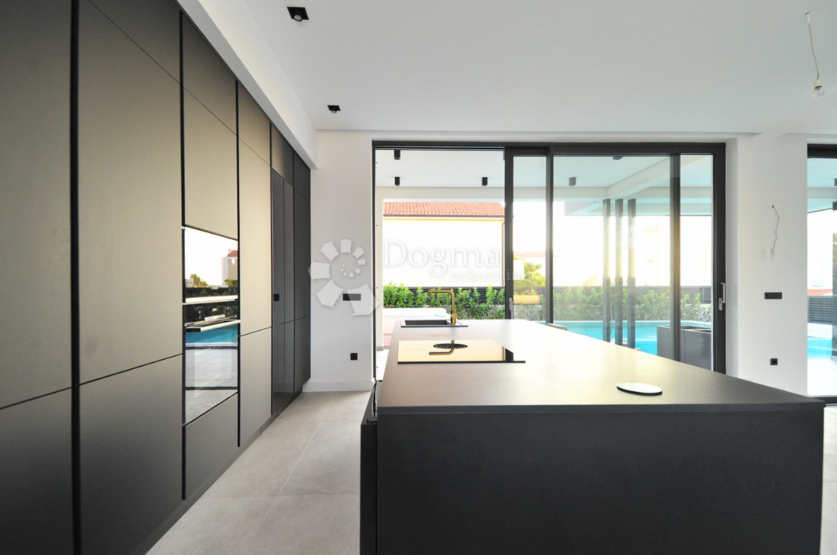 Hiša Privlaka, 230m2