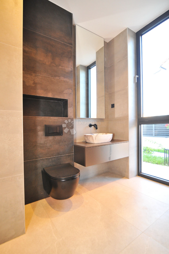 Hiša Privlaka, 230m2