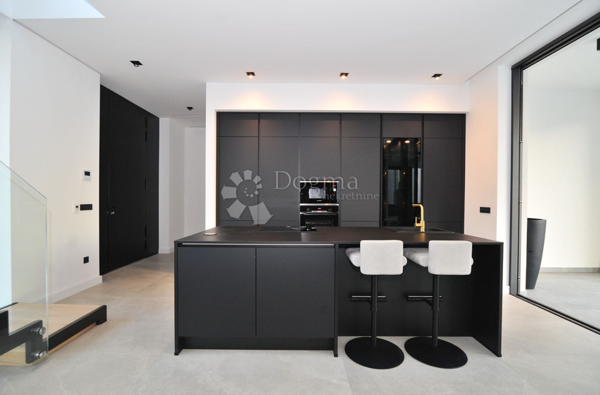 Hiša Privlaka, 230m2