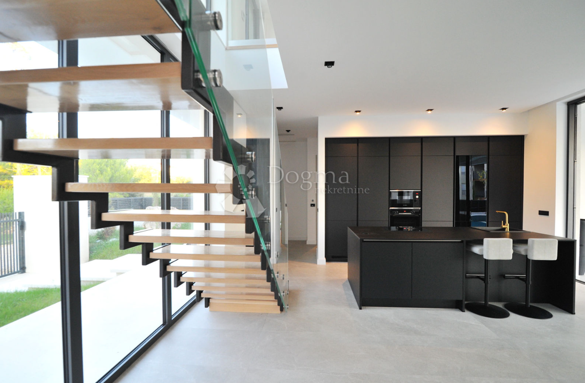 Hiša Privlaka, 230m2