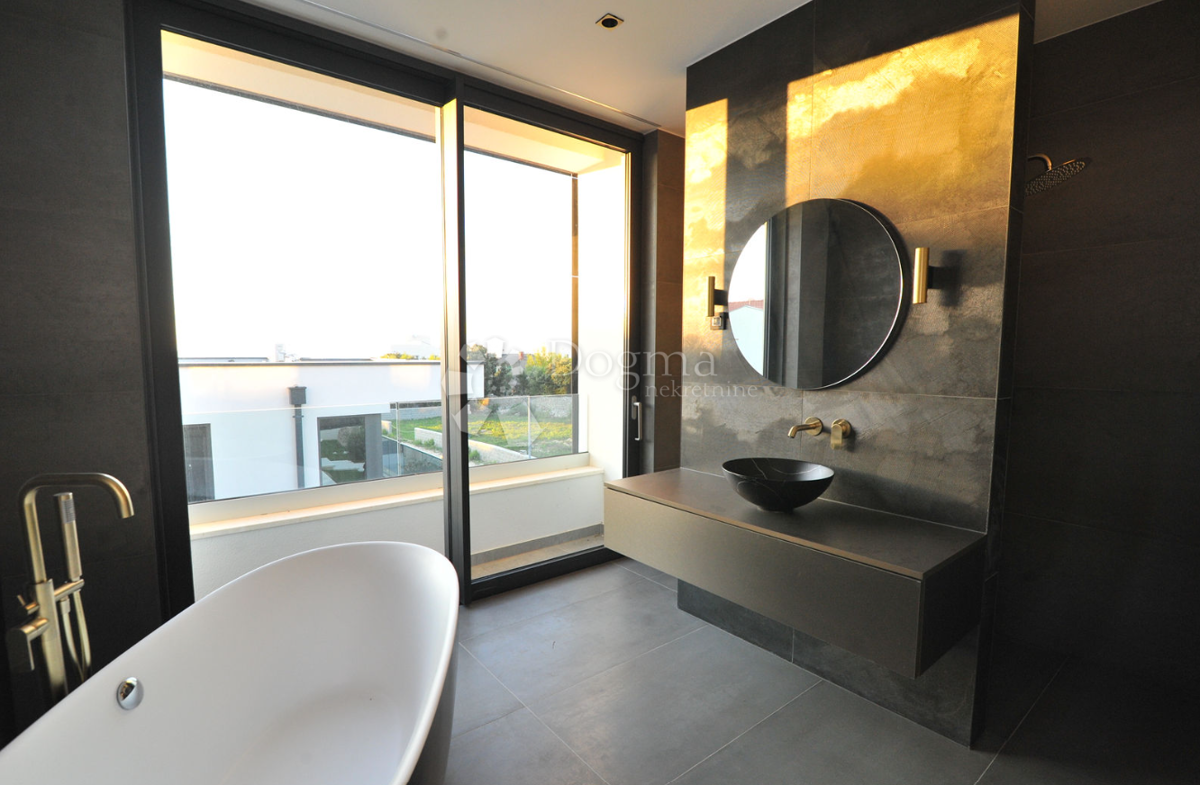 Hiša Privlaka, 230m2