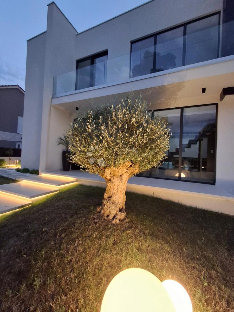 Hiša Privlaka, 230m2