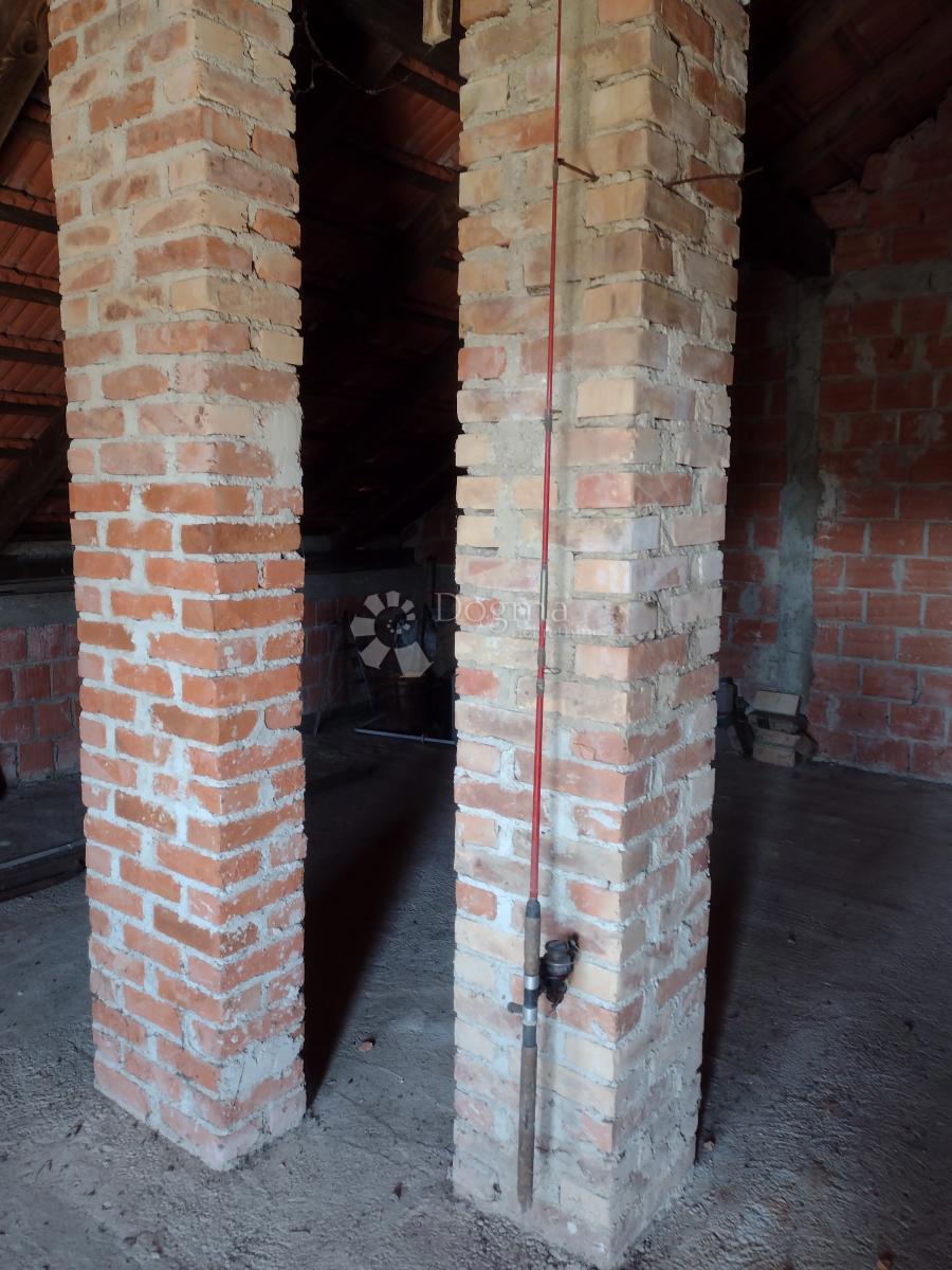 Hiša Ponikvari, Topusko, 140m2