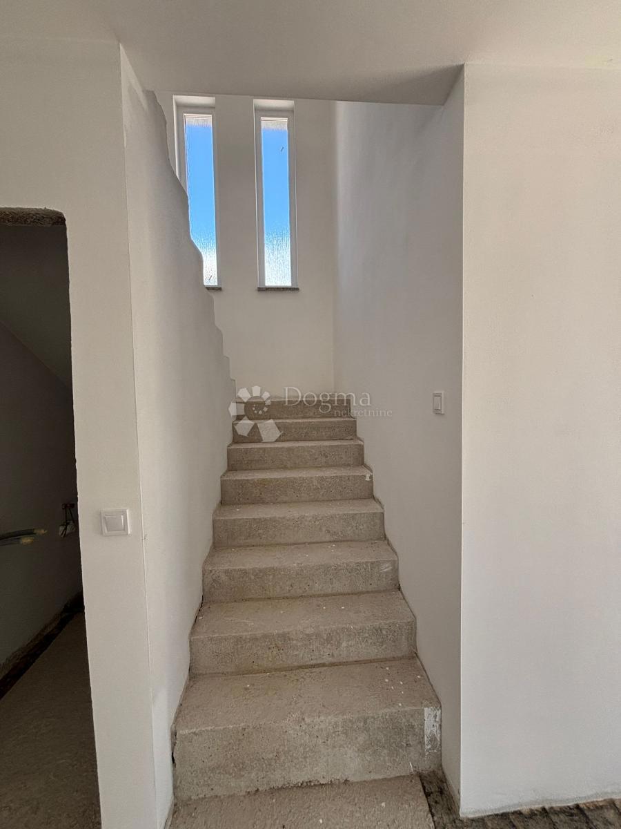 Hiša Rovinj, 187m2