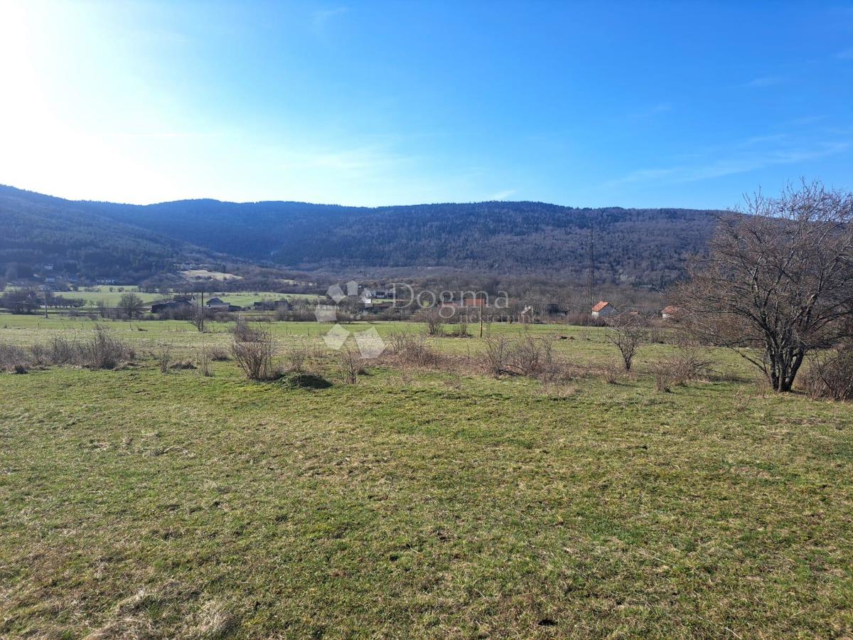 Zazidljivo zemljišče Vrhovine, 5.596m2