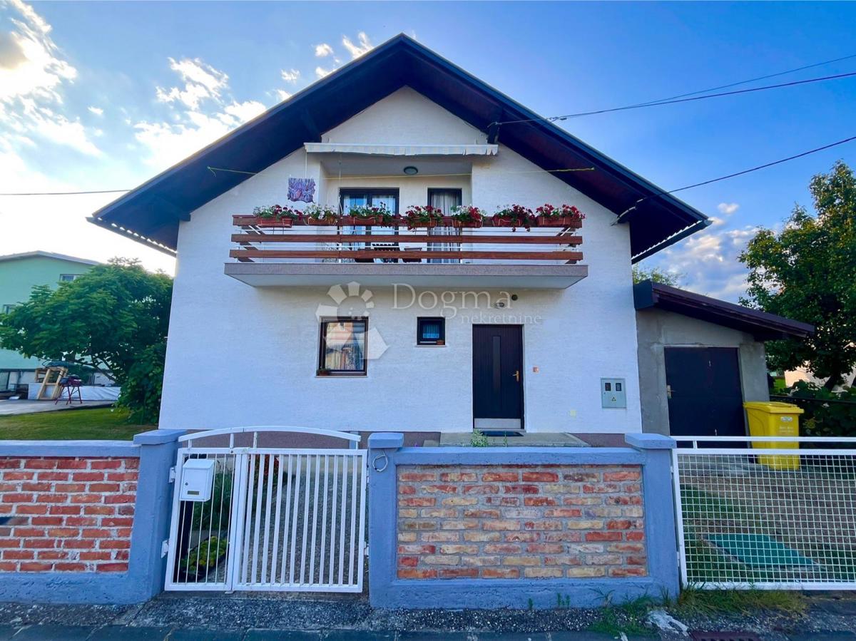 Hiša Brezovica, 157,64m2