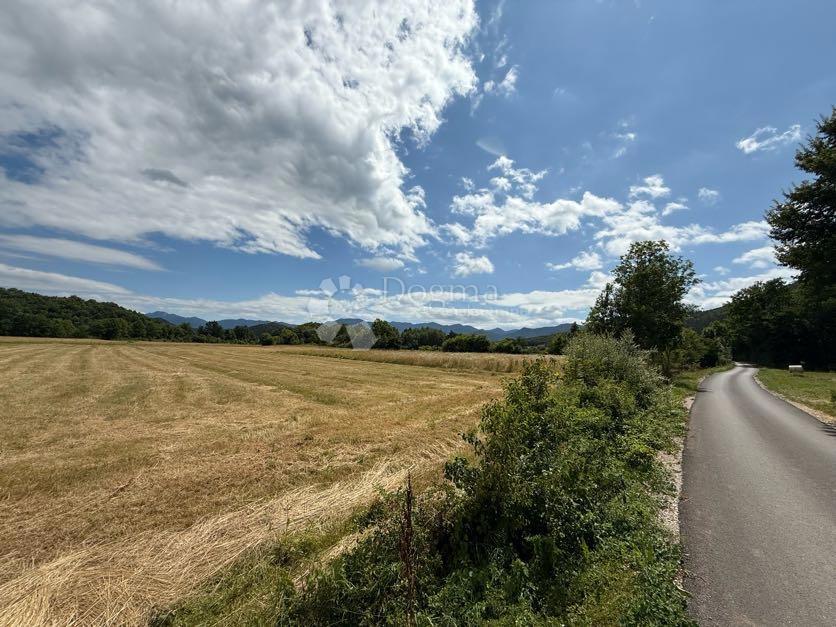 Zazidljivo zemljišče Smiljan, Gospić - Okolica, 4.000m2