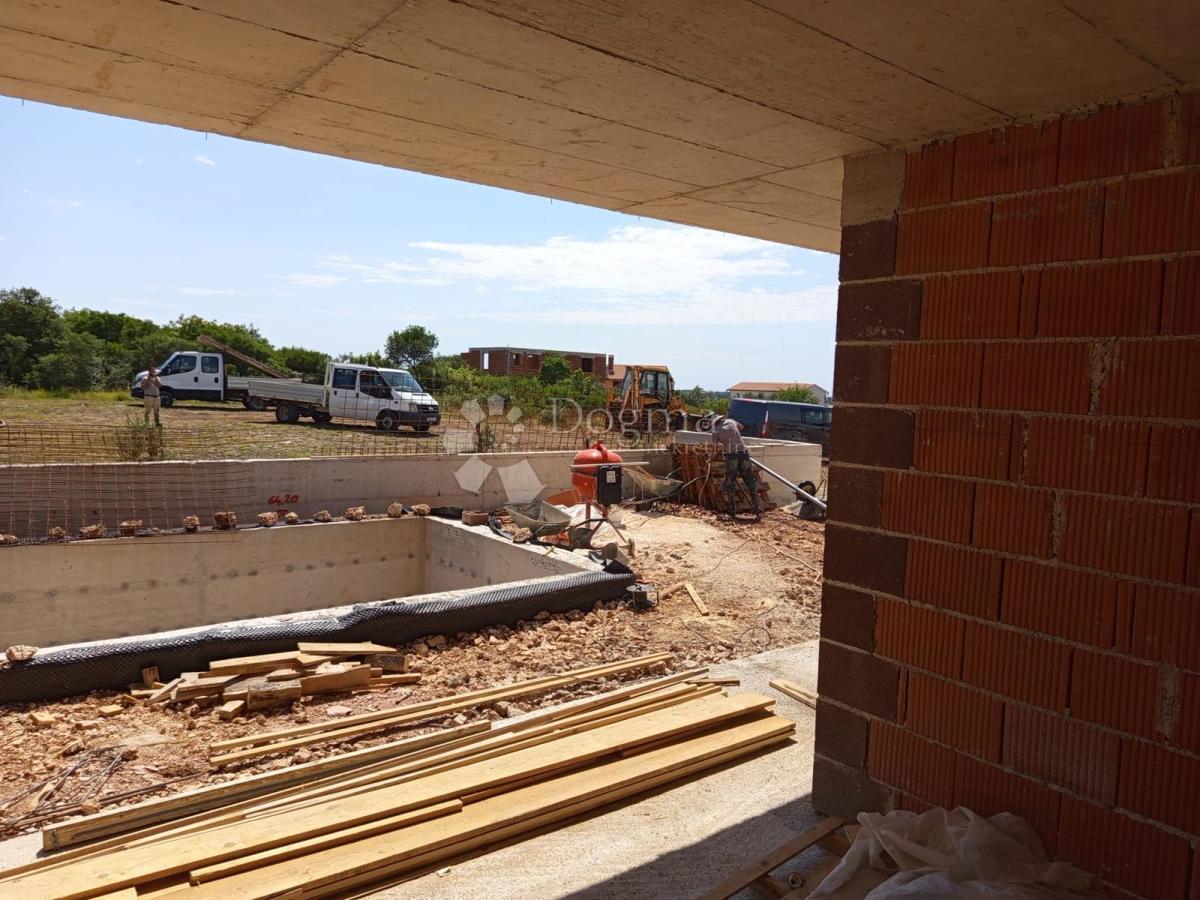 Hiša Monteserpo - Komunal, Pula, 150m2