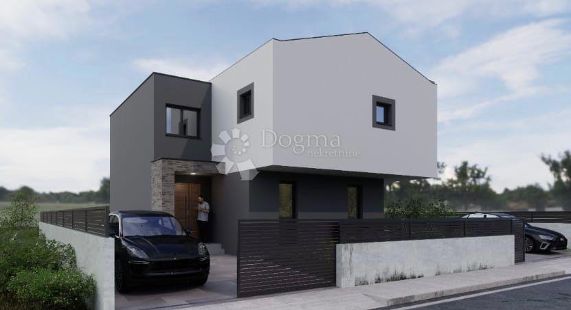 Hiša Monteserpo - Komunal, Pula, 150m2