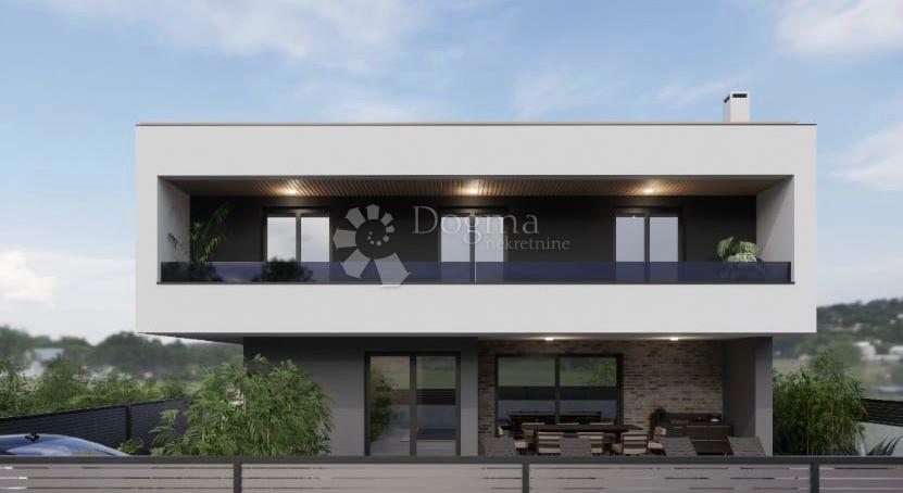 Hiša Monteserpo - Komunal, Pula, 150m2