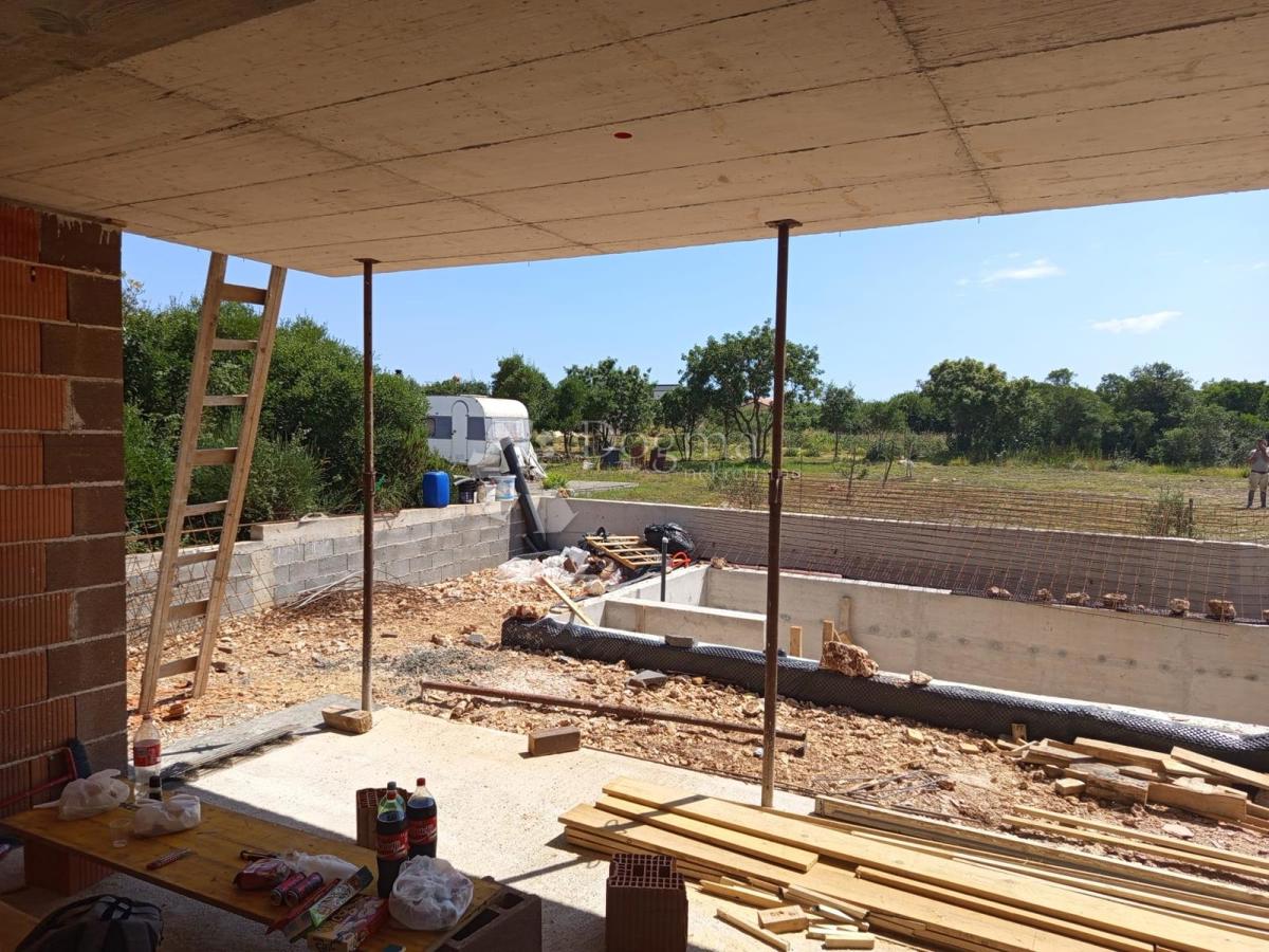 Hiša Monteserpo - Komunal, Pula, 150m2