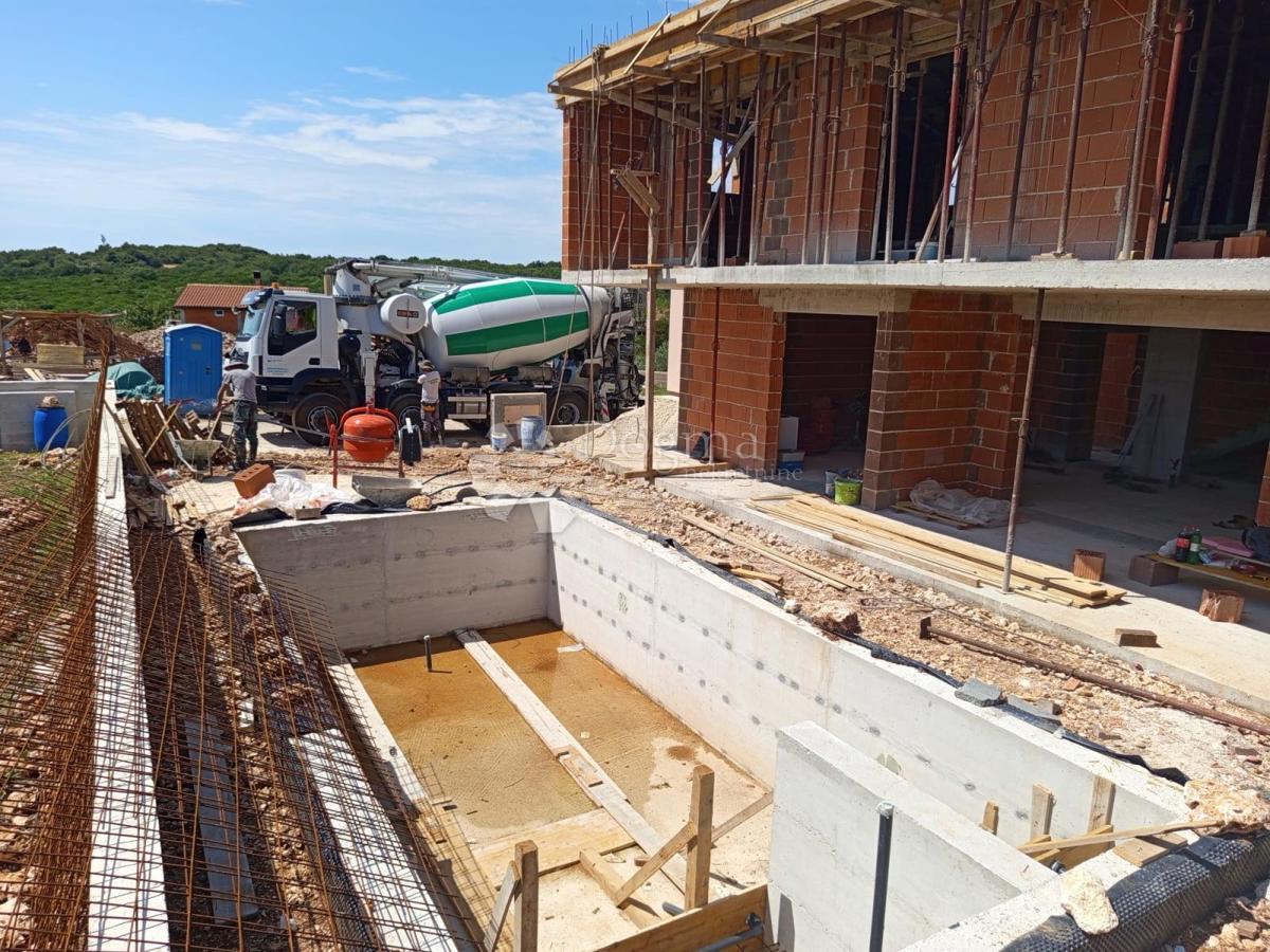 Hiša Monteserpo - Komunal, Pula, 150m2