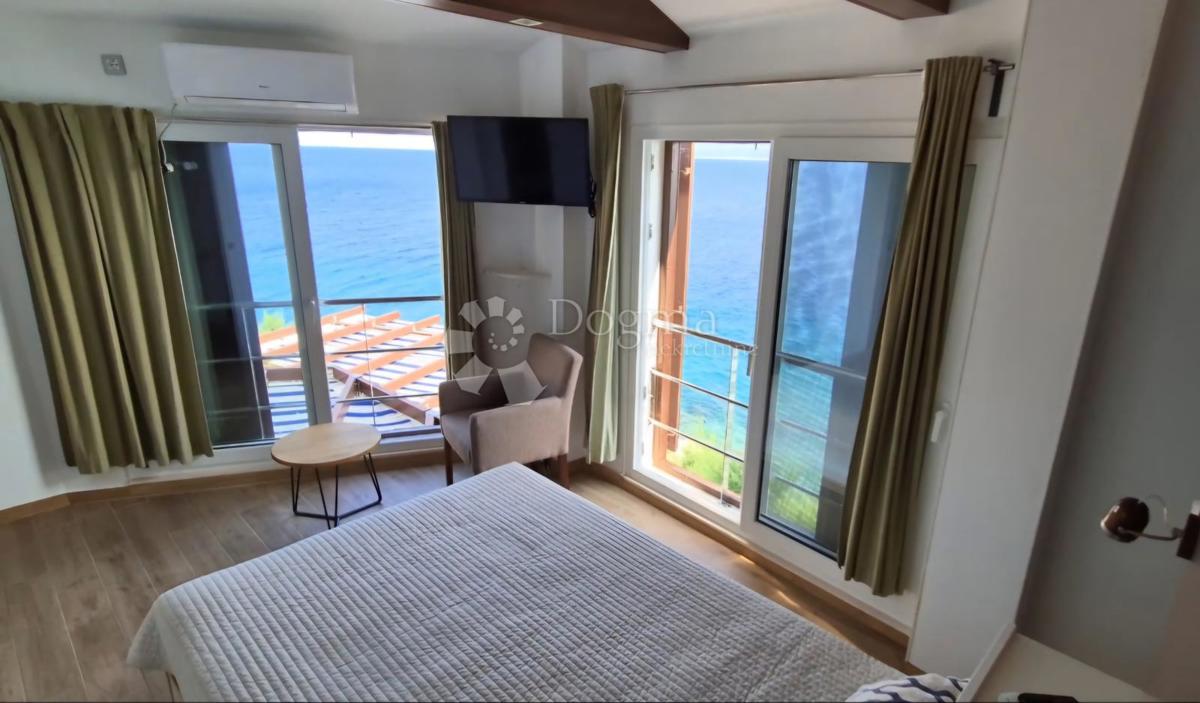 Hiša Stanići, Omiš, 56m2