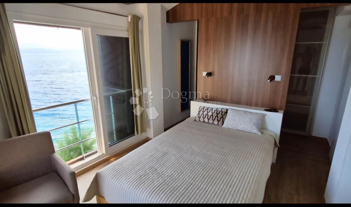 Hiša Stanići, Omiš, 56m2