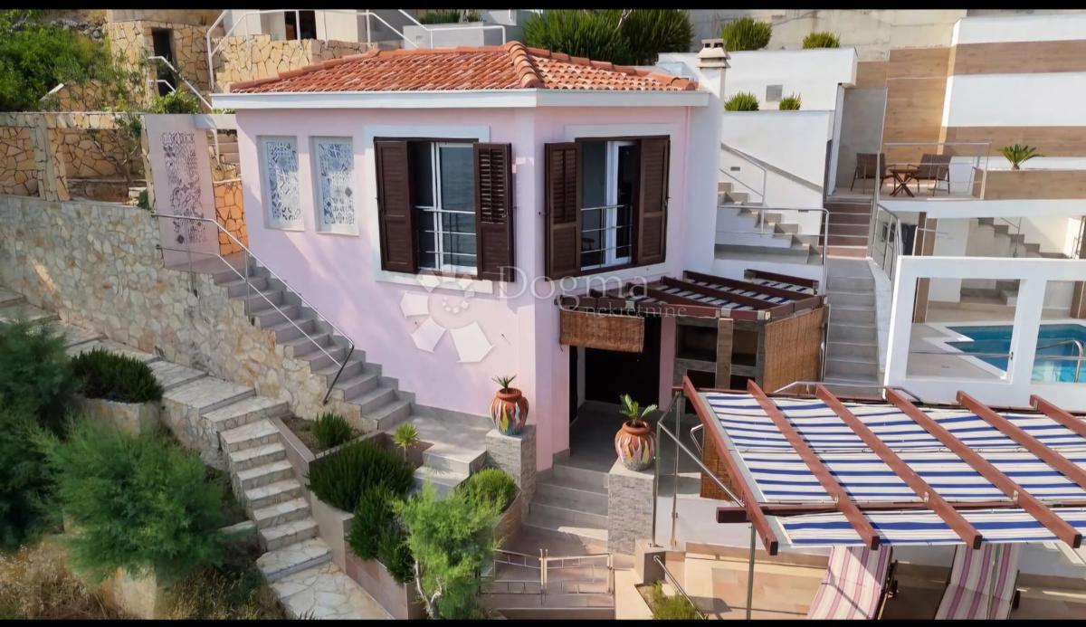 Hiša Stanići, Omiš, 56m2