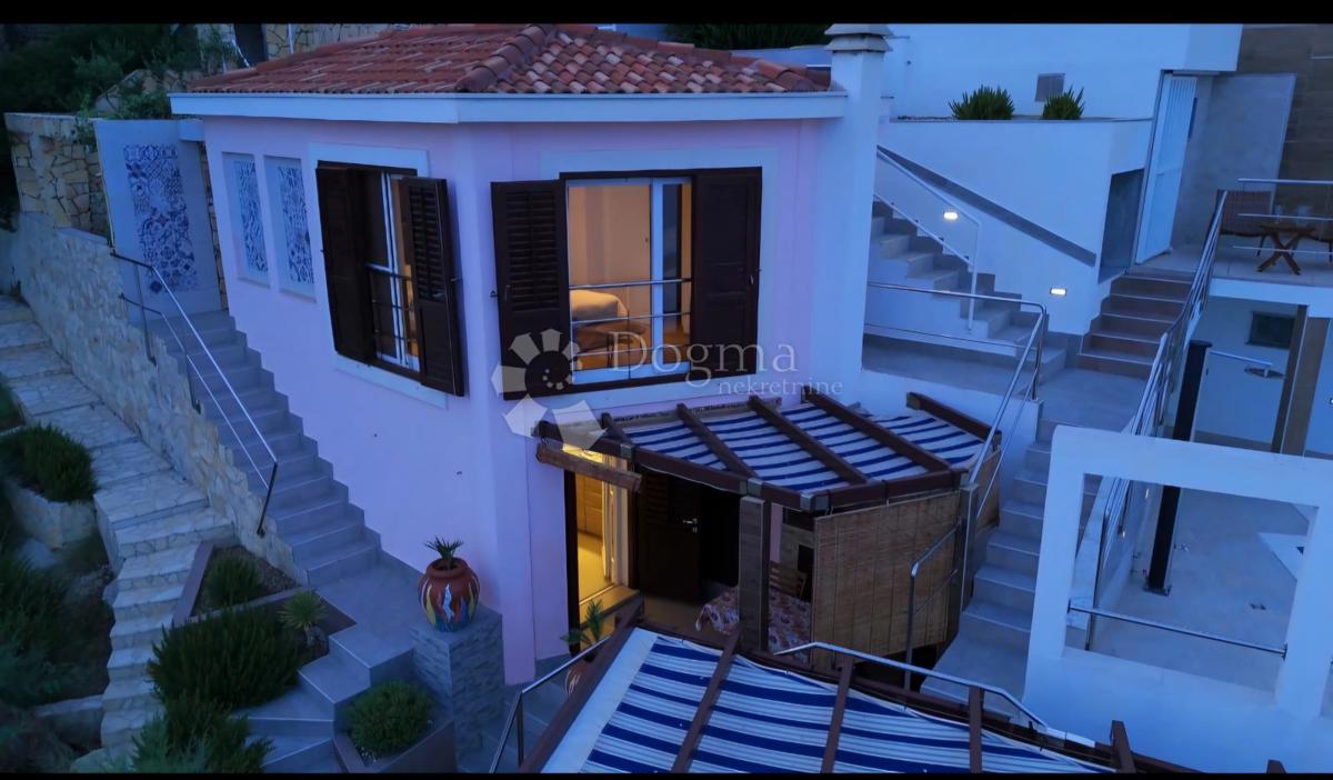 Hiša Stanići, Omiš, 56m2