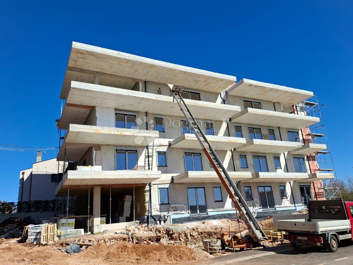 Stanovanje Tar, Tar-Vabriga, 70m2