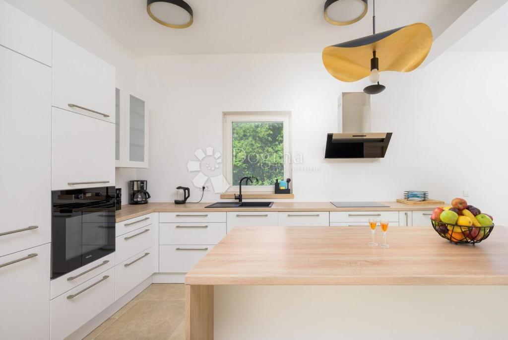 Hiša Rovinj, 220m2