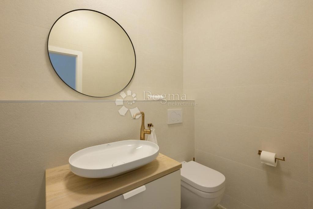 Hiša Rovinj, 220m2