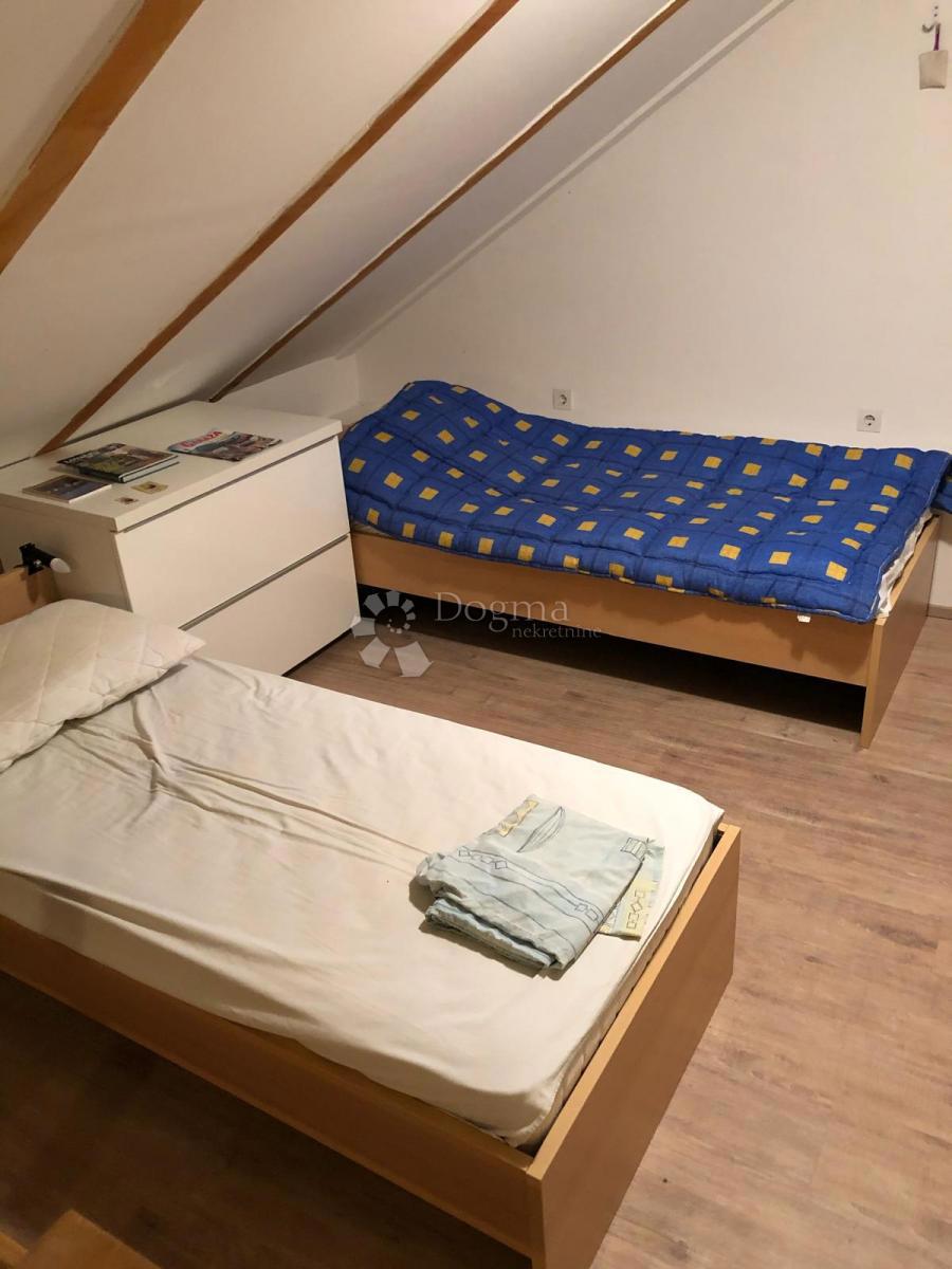 Hiša Svinica, Majur, 103m2
