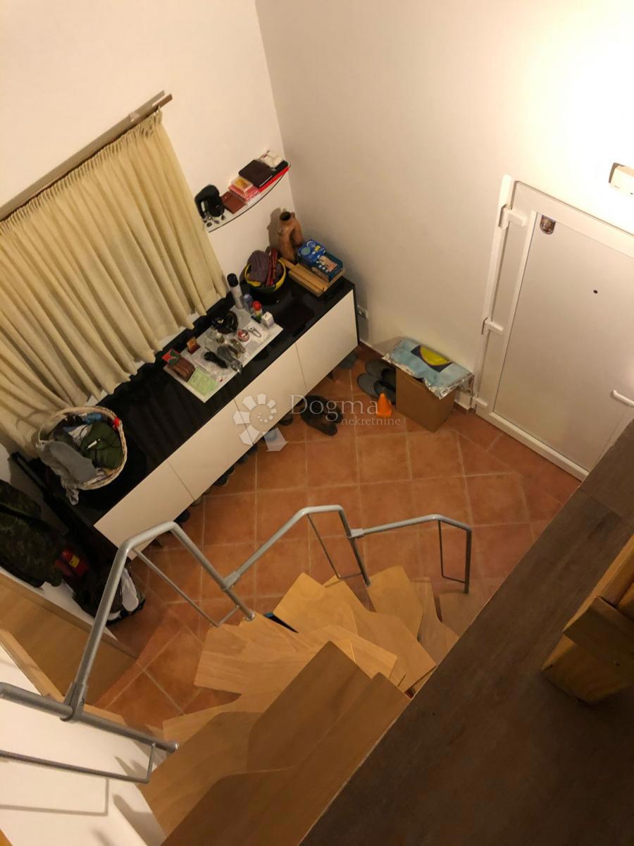 Hiša Svinica, Majur, 103m2