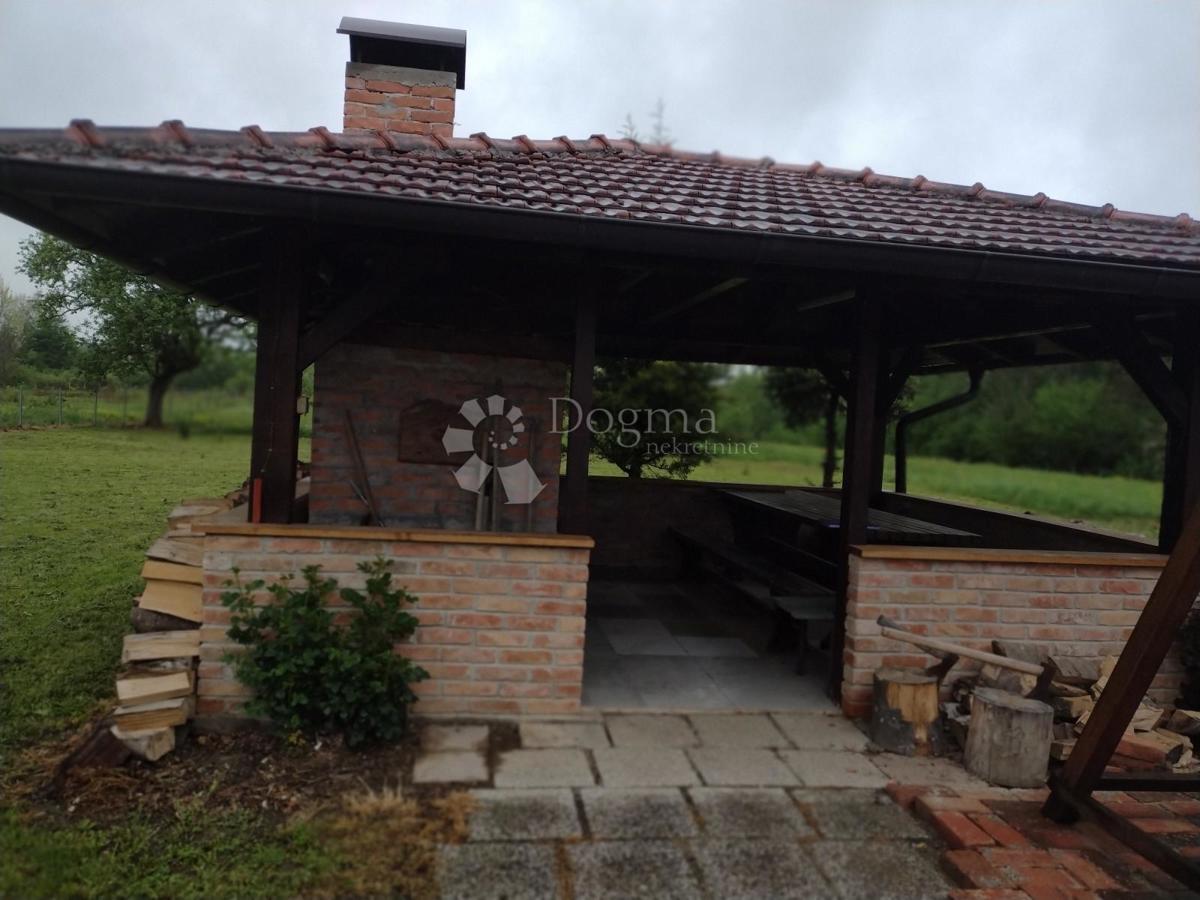 Hiša Svinica, Majur, 103m2