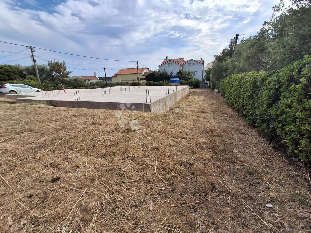 Zazidljivo zemljišče Barbat na Rabu, Rab, 1.123m2