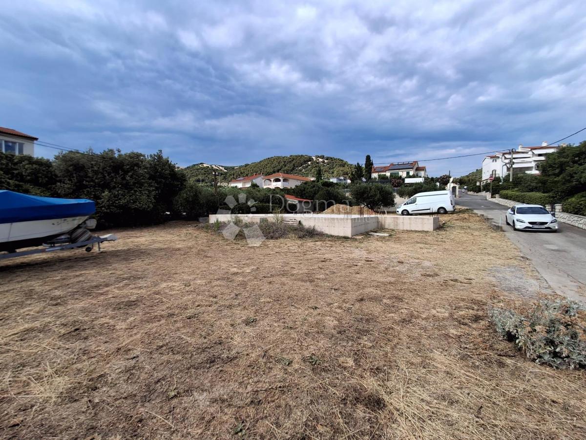 Zazidljivo zemljišče Barbat na Rabu, Rab, 1.123m2
