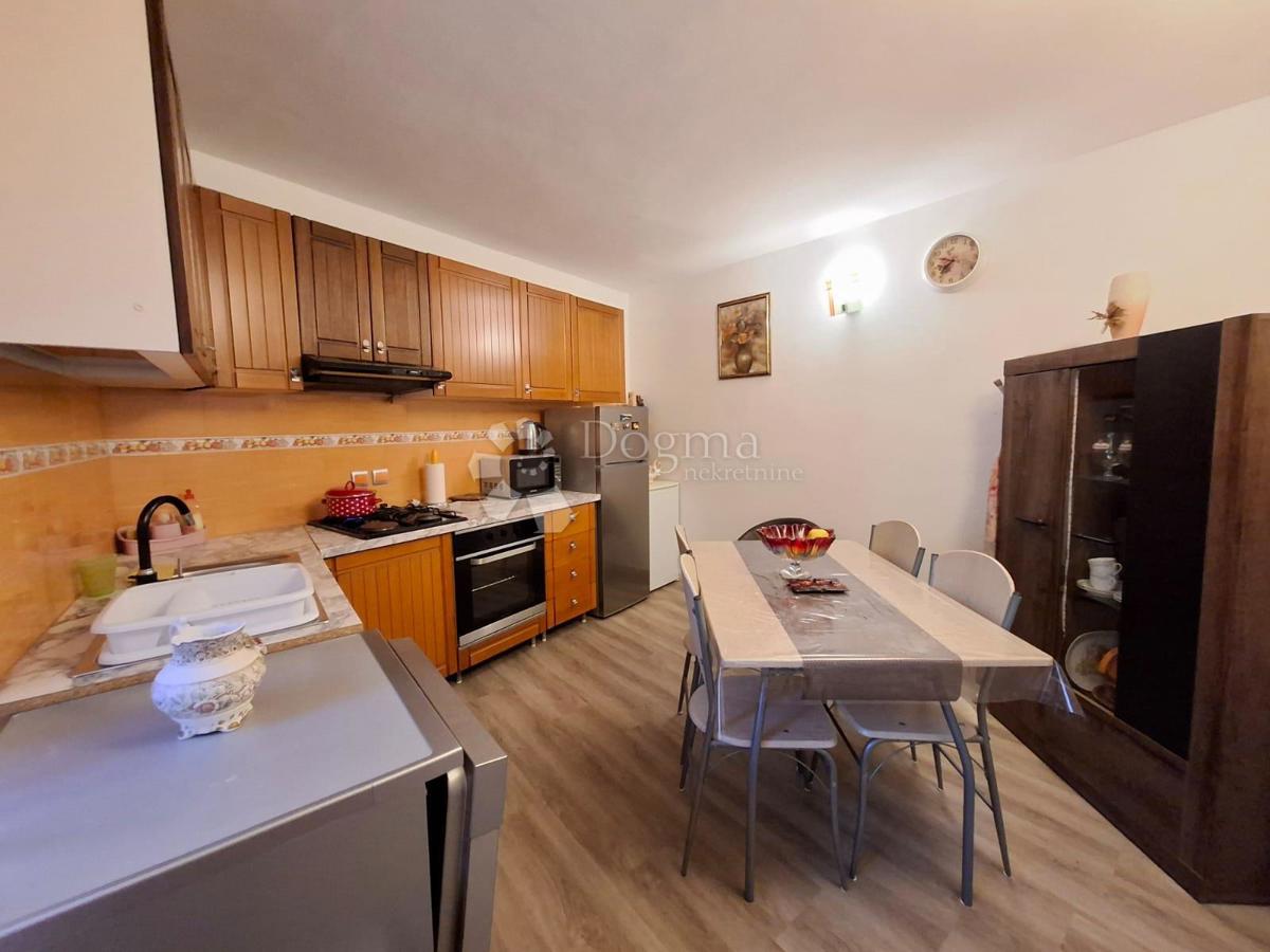 Hiša Buje, 140m2