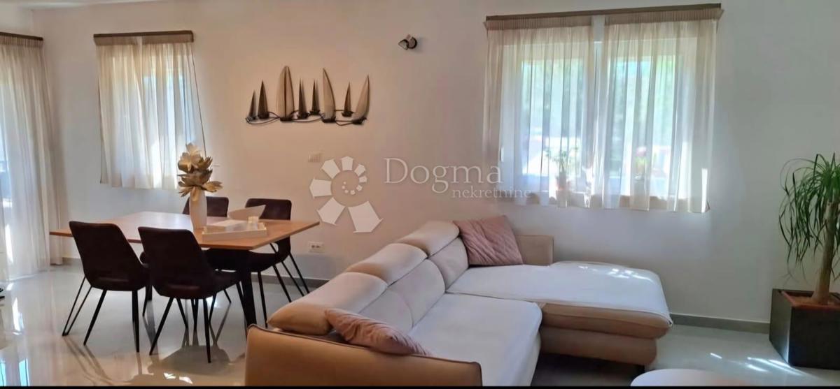 Žminj - Apartma 60,5m2 + 2 parkirni mesti