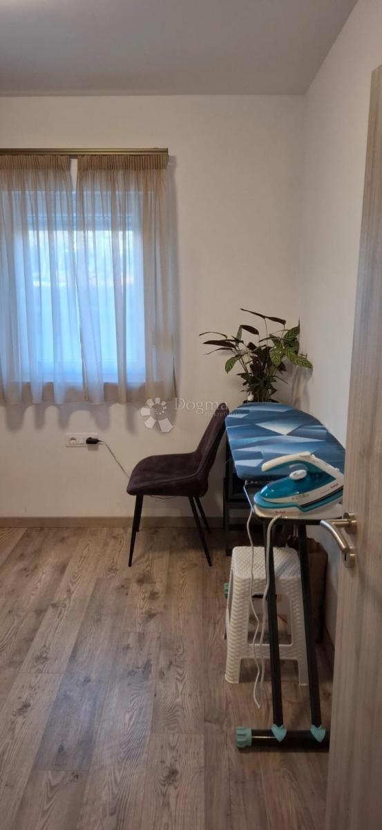 Žminj - Apartma 60,5m2 + 2 parkirni mesti
