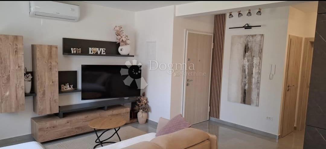 Žminj - Apartma 60,5m2 + 2 parkirni mesti
