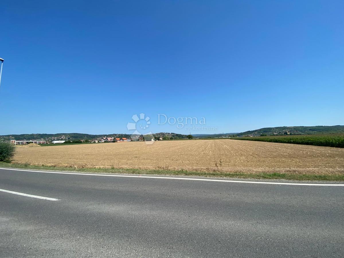 Zazidljivo zemljišče Livada, Slavonski Brod, 3.936m2