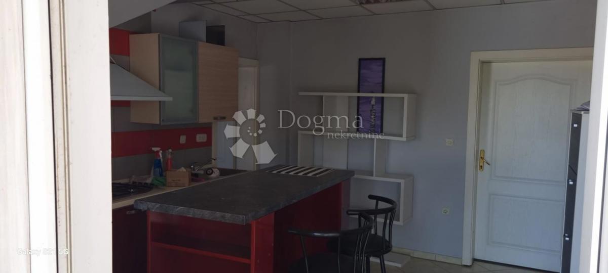 Hiša Borovo Naselje, Vukovar, 270m2