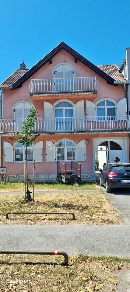 Hiša Borovo Naselje, Vukovar, 270m2