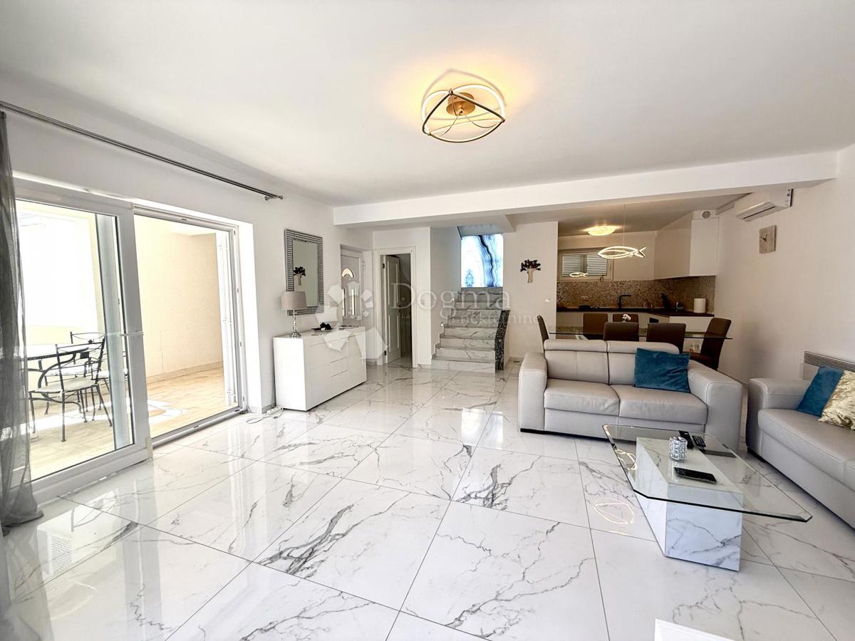 Hiša Dramalj, Crikvenica, 205m2