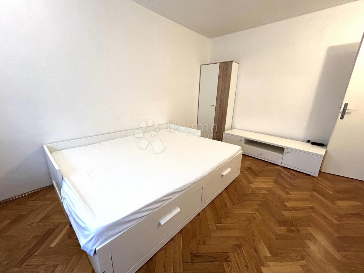 Stanovanje Folnegovićevo naselje, Peščenica - Žitnjak, 30m2
