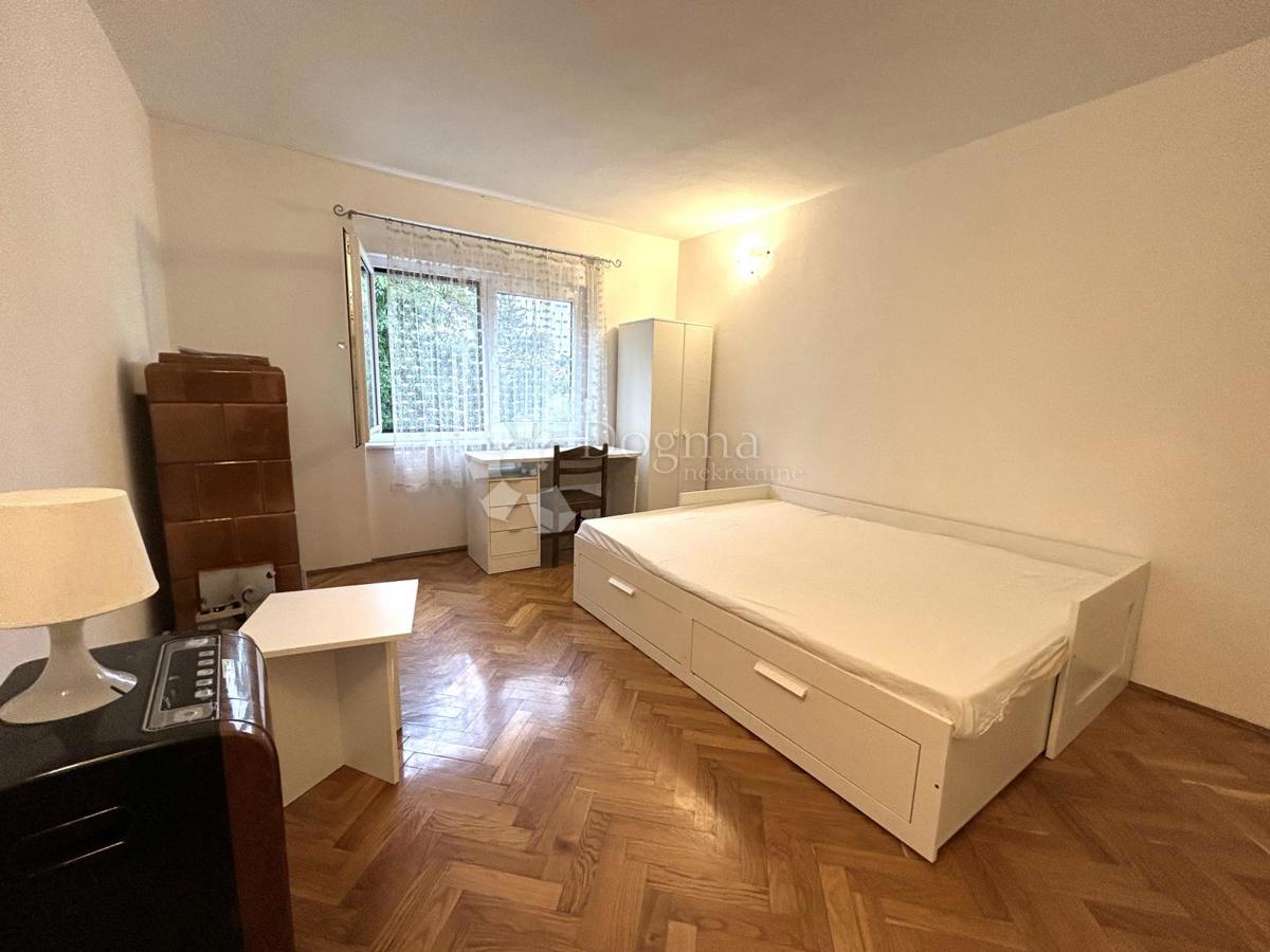 Stanovanje Folnegovićevo naselje, Peščenica - Žitnjak, 30m2