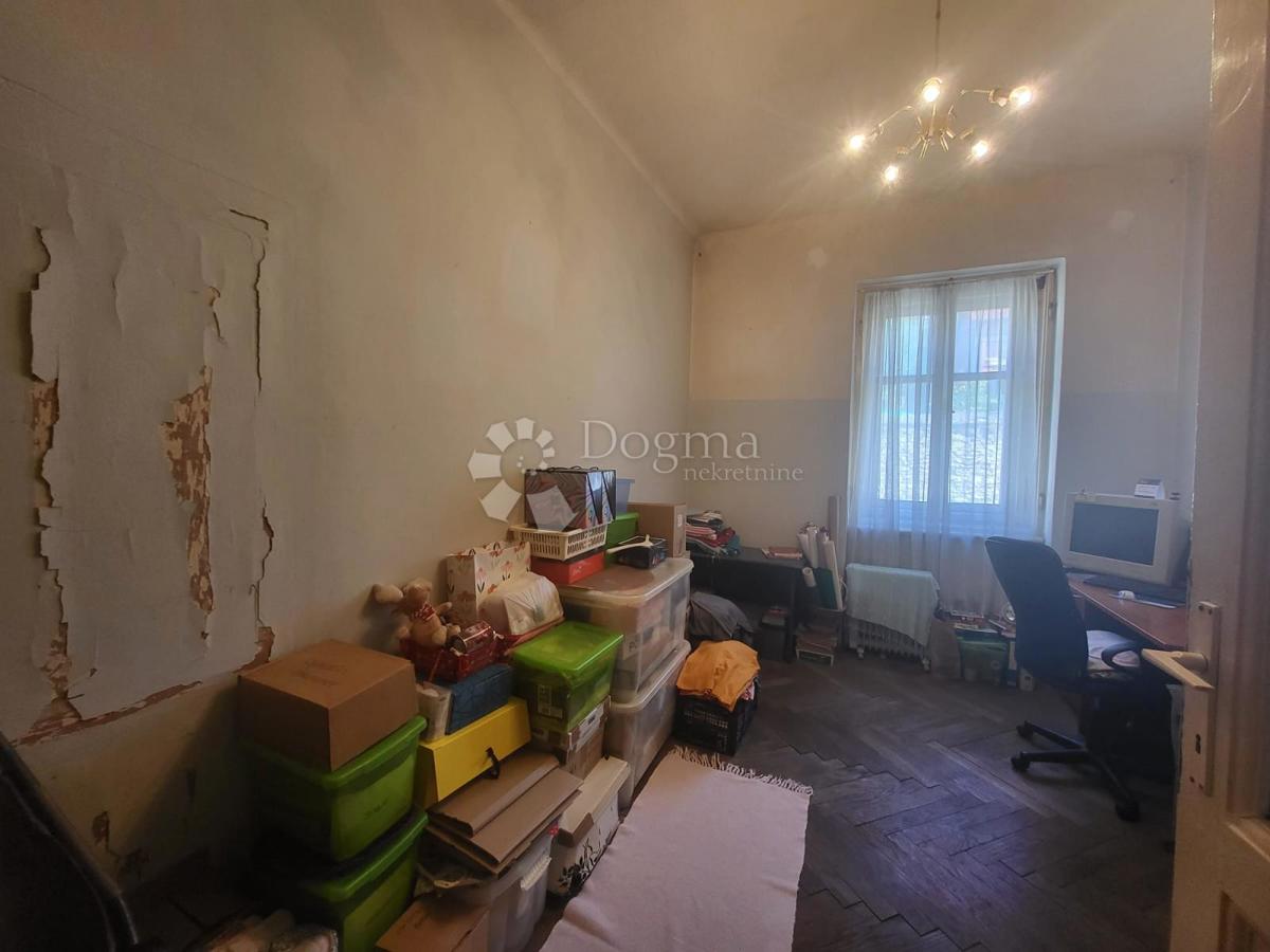 Stanovanje Centar, Pula, 67,75m2