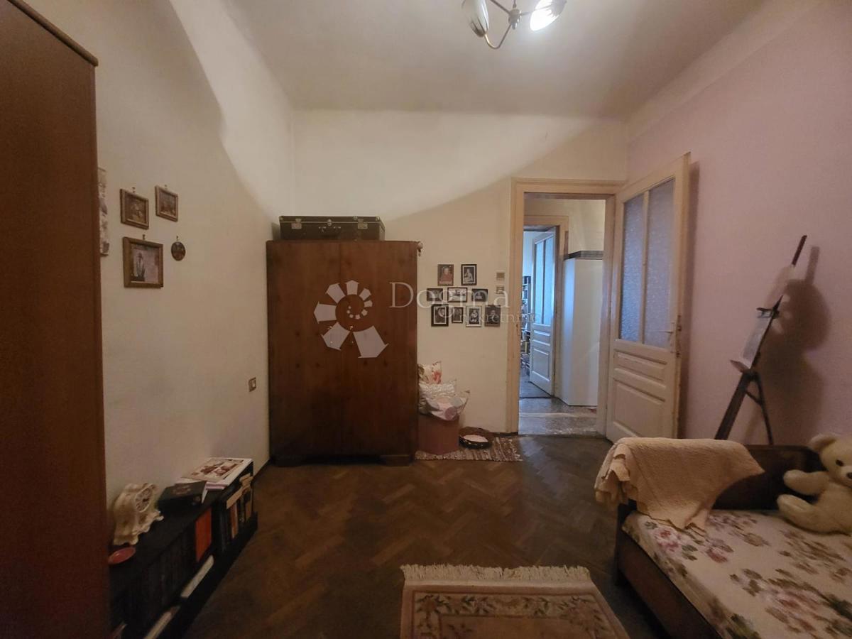 Stanovanje Centar, Pula, 67,75m2
