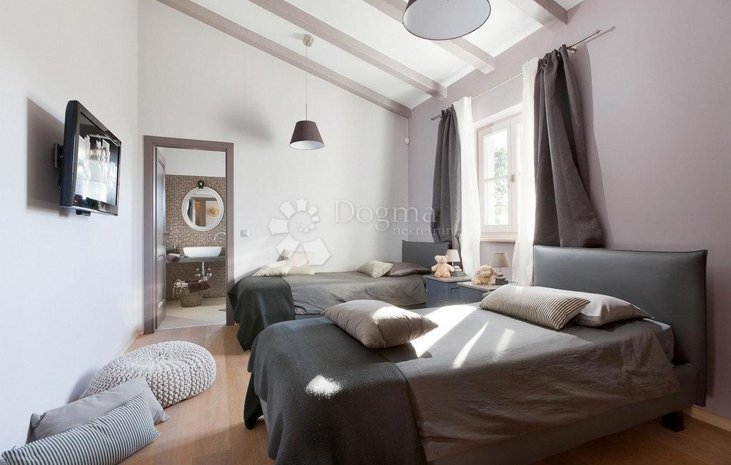 Hiša Divšići, Marčana, 220m2