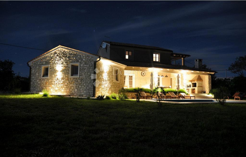 Hiša Divšići, Marčana, 220m2