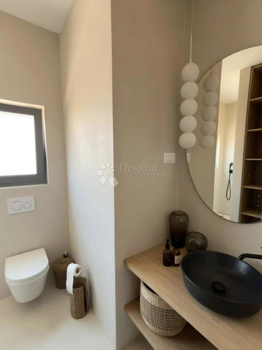 Poslovni prostor Srima, Vodice, 97m2